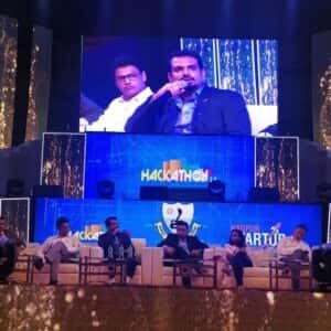 Shriyash Jichkar speaking on Marketing Innovation to Nagpur youth